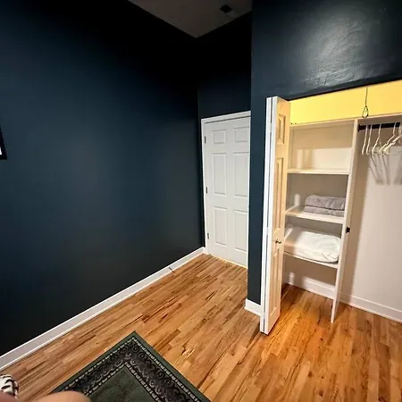 Chic Safari Haven - 2 Bd\2 Ba - Sleeps 8 Apartment